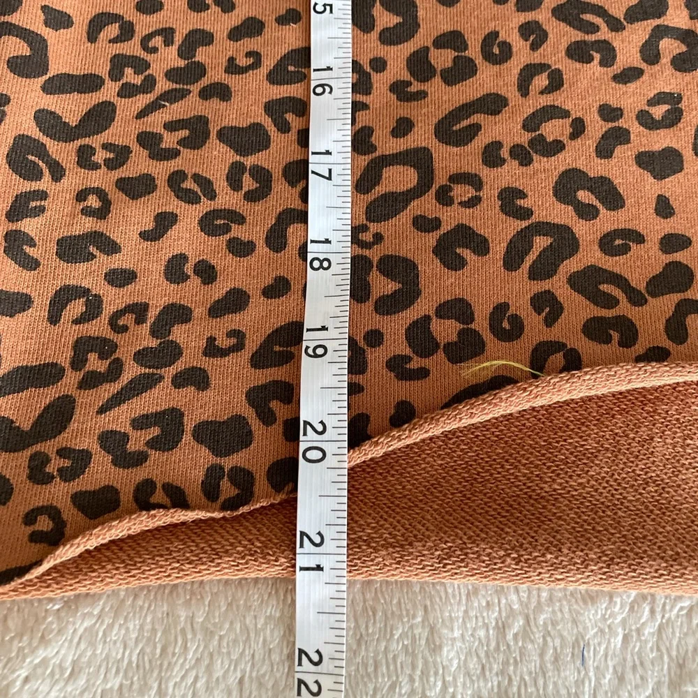 Blank NYC Cheetah Crop Sweater - Size S - Picture 10 of 12